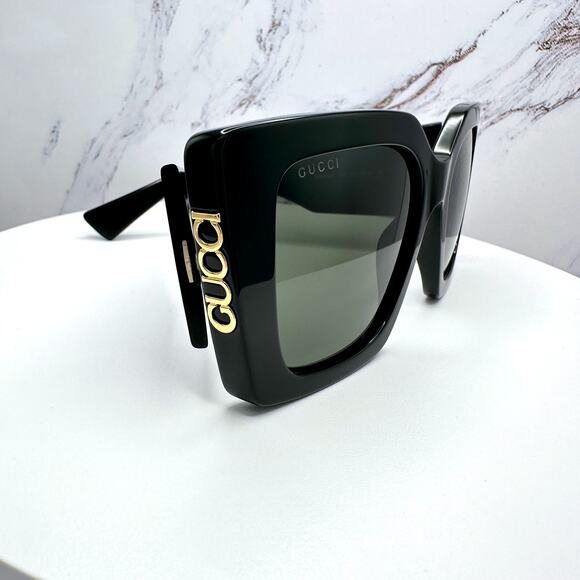 New GUCCI Sunglasses Black Gold Logo Square Oversized 51mm Grey Lens Womens
